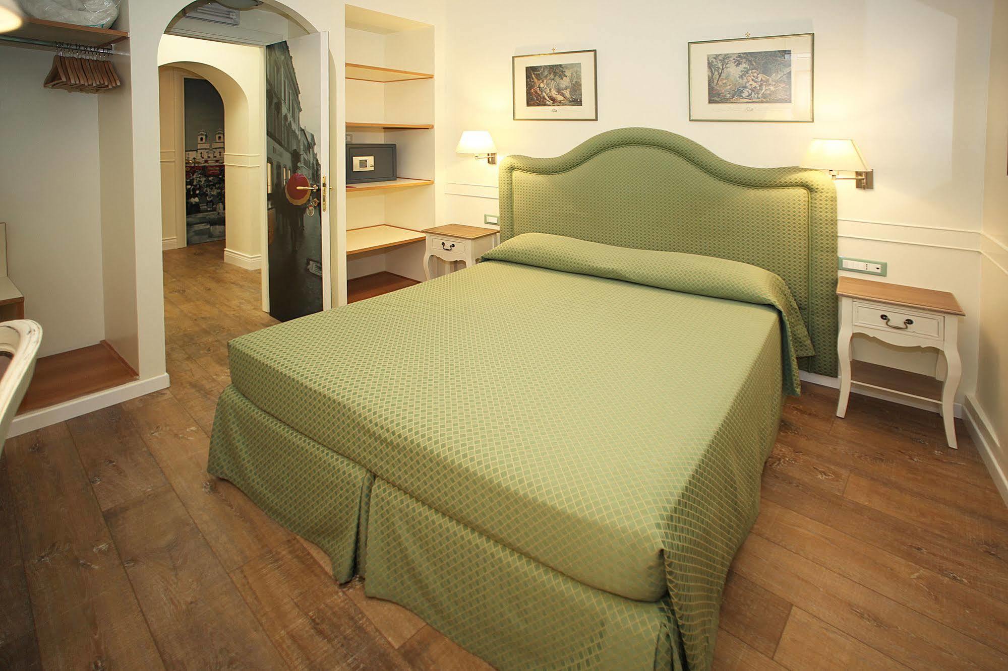 Hotel Residenza Ponte Sant'Angelo Řím Exteriér fotografie